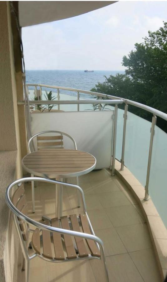 Albizia Beach Hotel Warna Exterior foto