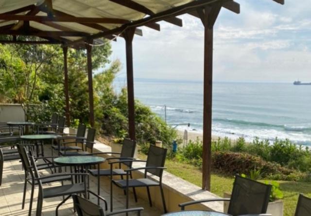 Albizia Beach Hotel Warna Exterior foto