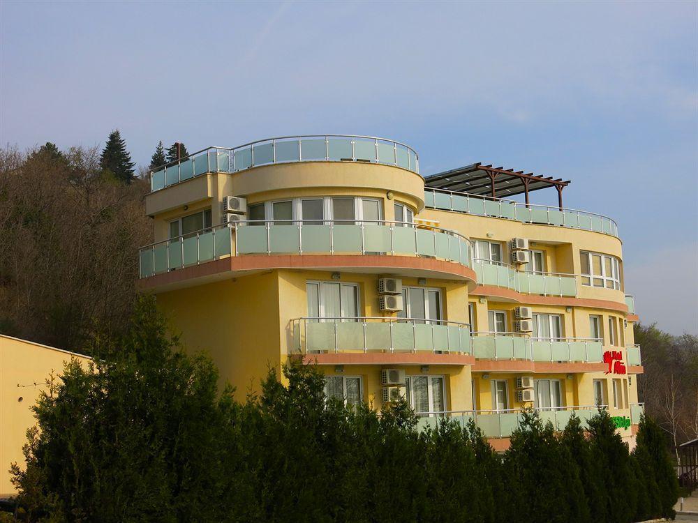 Albizia Beach Hotel Warna Exterior foto