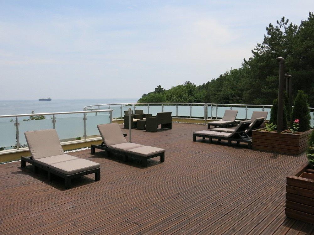 Albizia Beach Hotel Warna Exterior foto