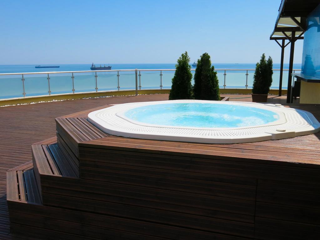 Albizia Beach Hotel Warna Exterior foto