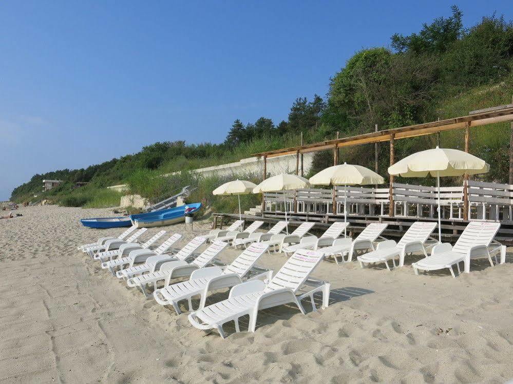 Albizia Beach Hotel Warna Exterior foto