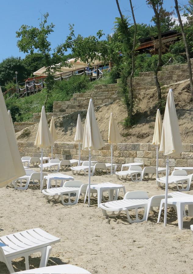 Albizia Beach Hotel Warna Exterior foto